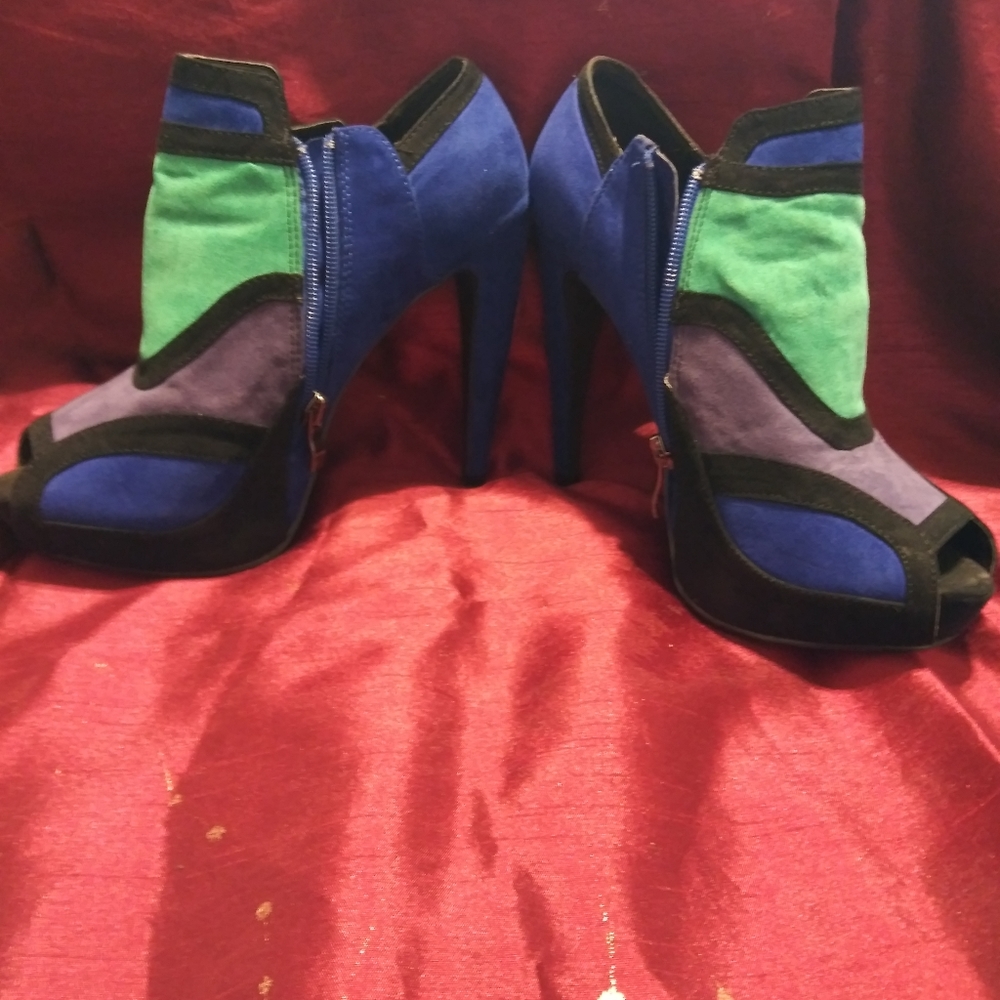 Multi Colored Pump - image 4